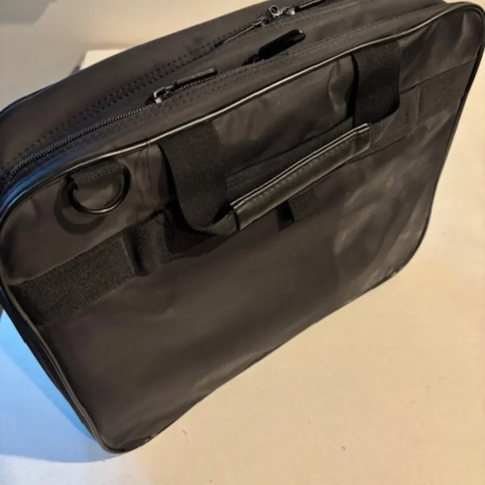 Targus Black Laptop, Notebook, Bag Double Handles, Detachable Shoulder Strap NEW